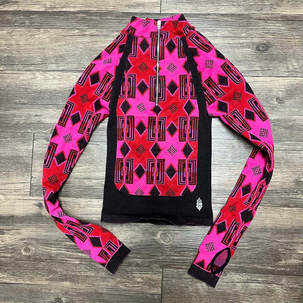 Free People Movement Stars From Mars Pink Geometric Half Zip Base Layer XS/S - Picture 2 of 7